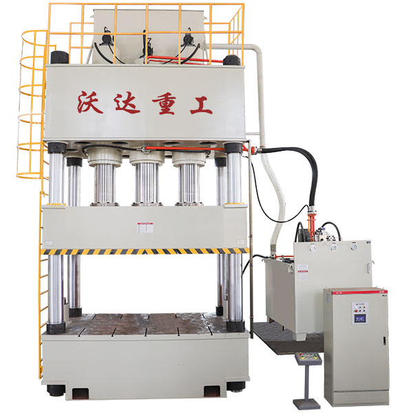 1500吨四柱液压机
