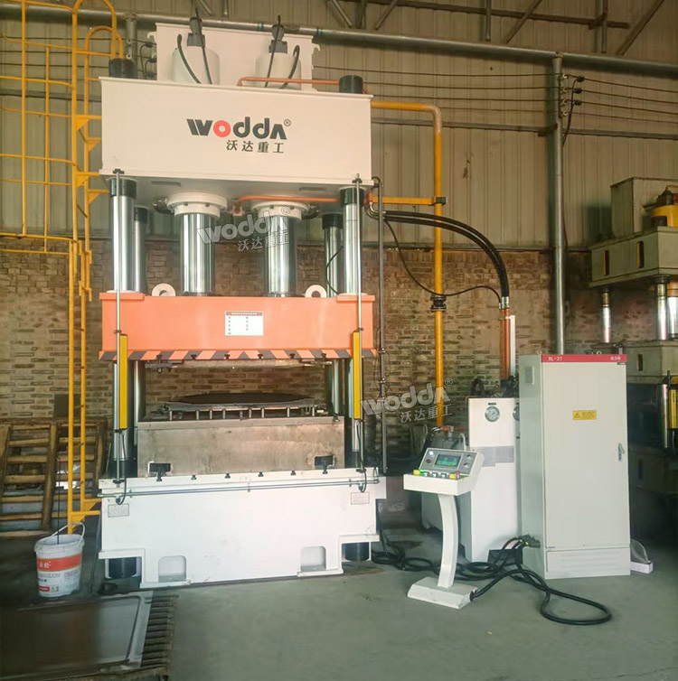 400吨汽车配件成型液压机