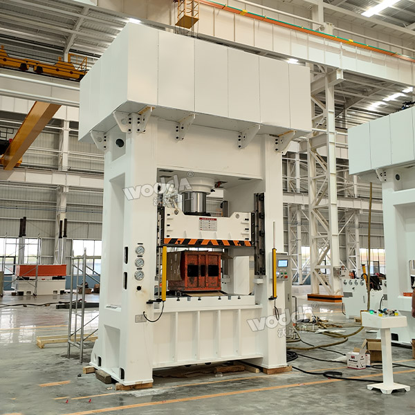 315吨框架式压力机