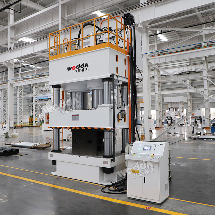 1500吨四柱压力机