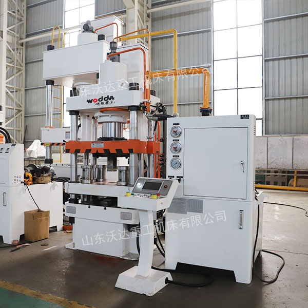 200吨粉末压块机