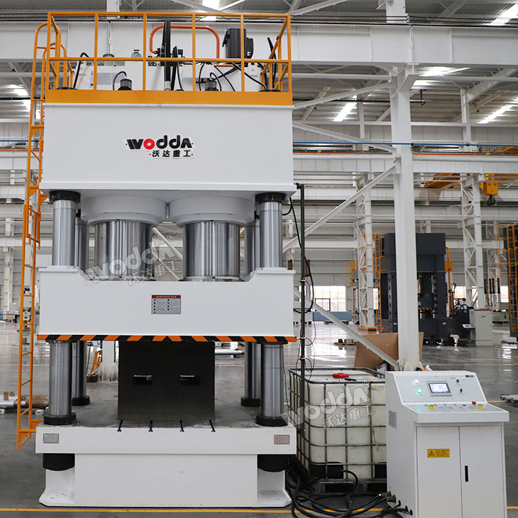 1500吨四柱压力机