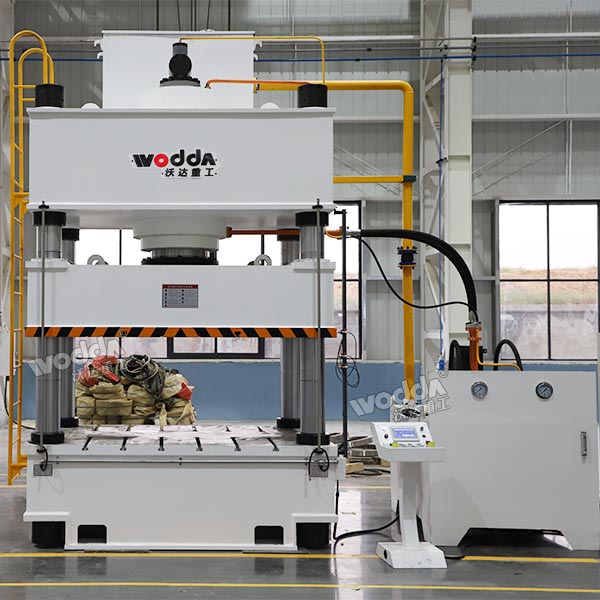 630吨四柱压力机