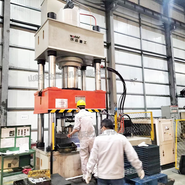 500吨热锻液压机现场试机