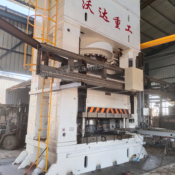 2500吨法兰锻造液压机 2500吨法兰锻造液压机