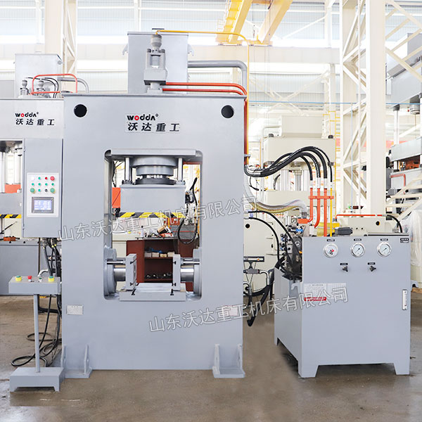 160吨龙门液压机