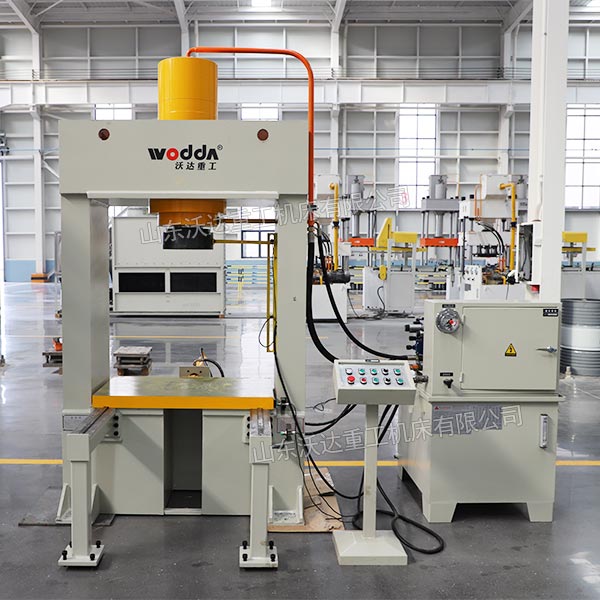 150吨龙门压力机车间实物展示