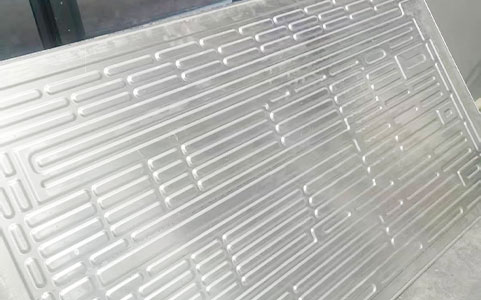 3600吨框架式液压机成功交付江苏南通汽车液冷板企业