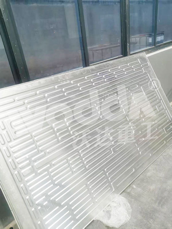 汽车电池液冷板