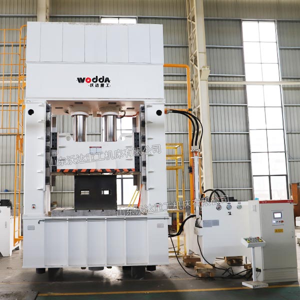 500吨框架式液压机