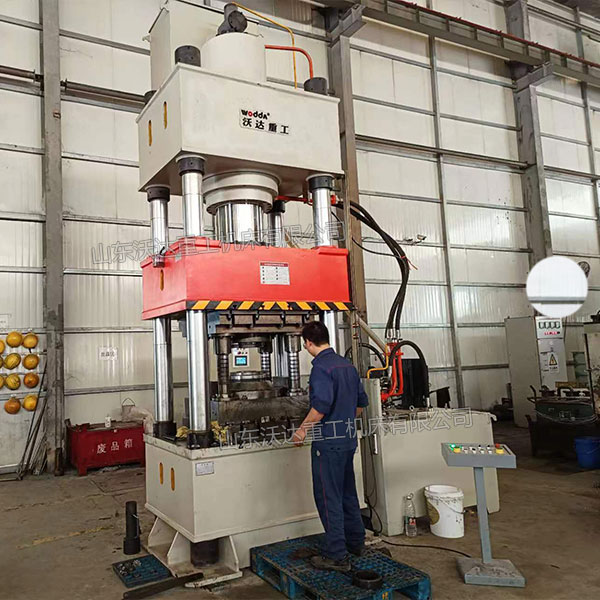 500吨热锻液压机