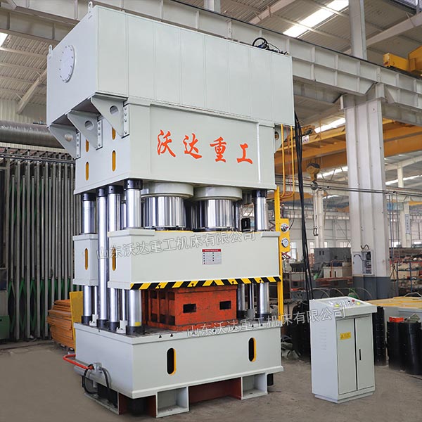 2000吨聚丙烯滤板成型液压机车间实物