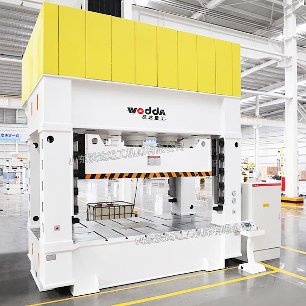 630吨框架式液压机