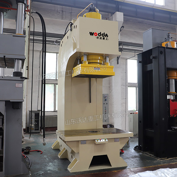 400吨单柱液压机 400吨单柱液压机