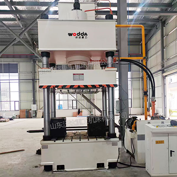 500吨金属抱箍冲压液压机现场