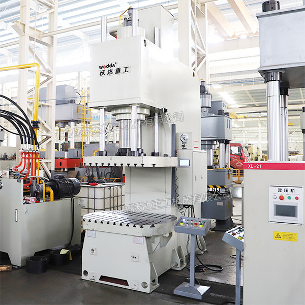 250吨单柱液压机