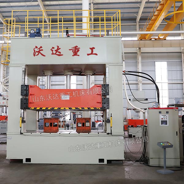 250吨框架式液压机