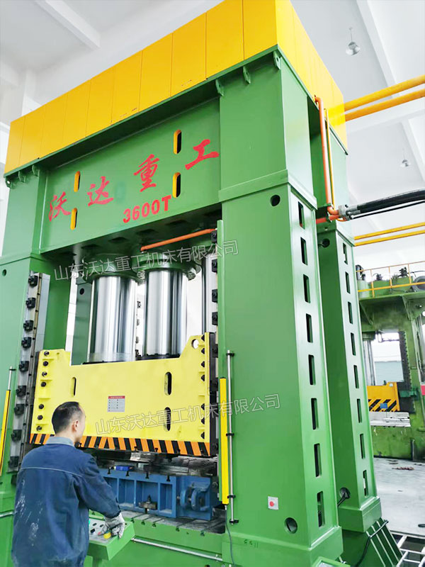 3600吨汽车电池液冷板液压机