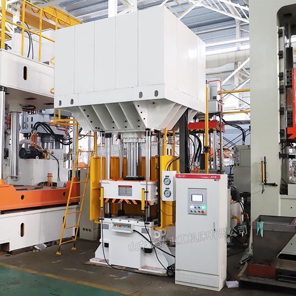 200吨四柱压力机