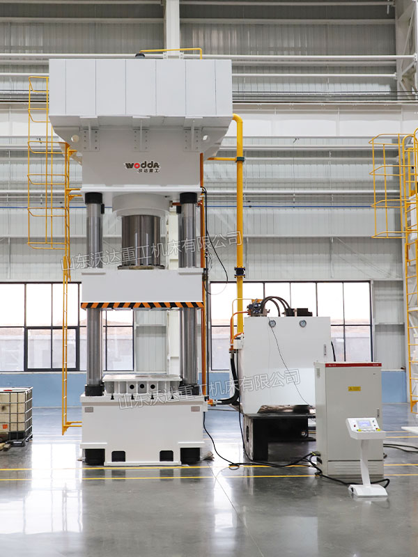 1200吨四柱液压机