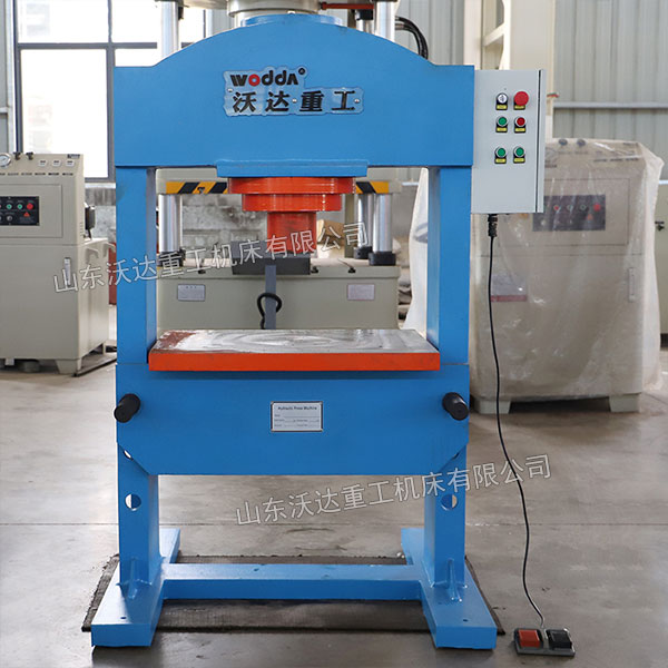 150吨龙门液压机