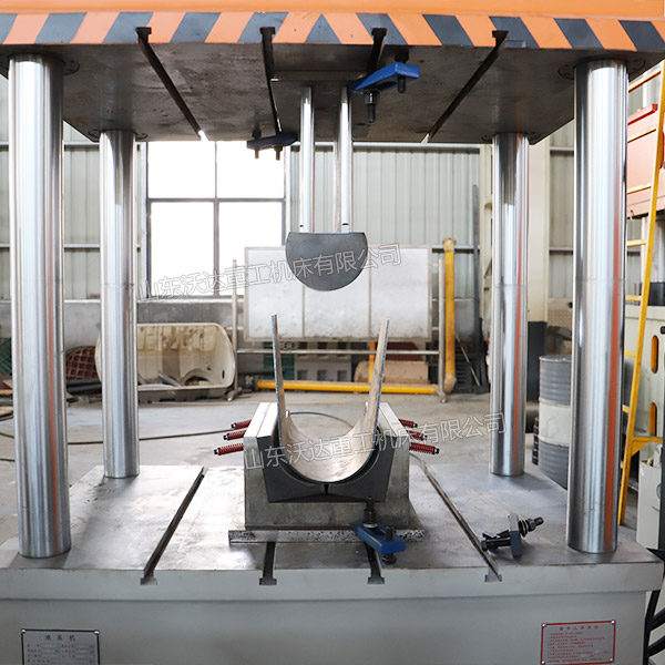 250吨钣金折弯成型液压机