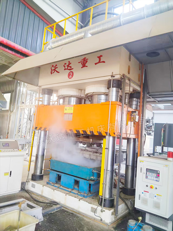 1600吨木屑托盘生产线