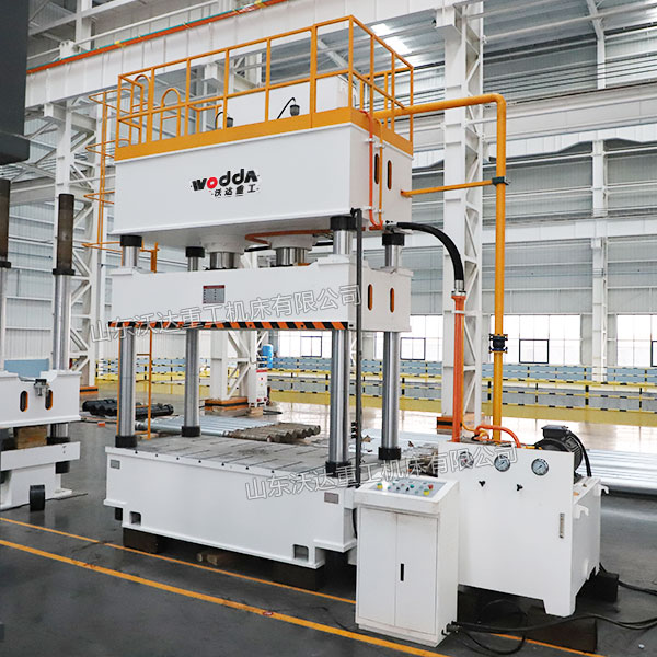 500吨四柱液压机