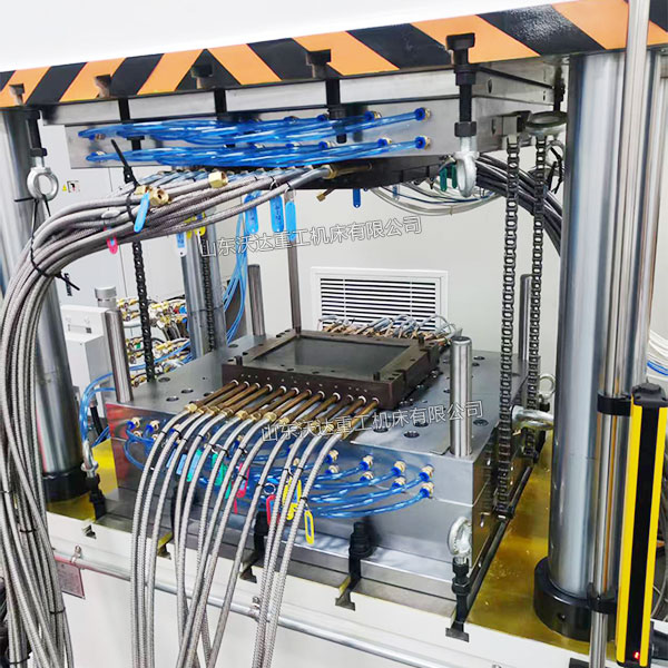 200吨四柱液压机模压聚酯纤维板 200吨四柱液压机模压聚酯纤维板