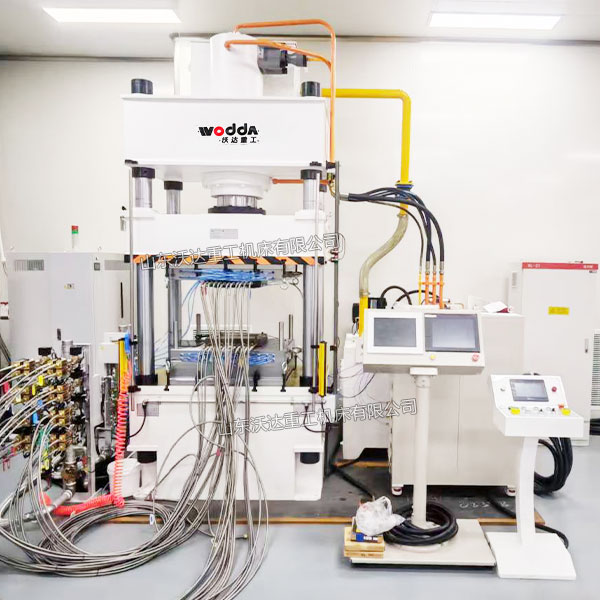 200吨聚酯纤维板模压成型机