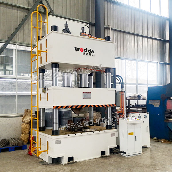 400吨四柱液压机