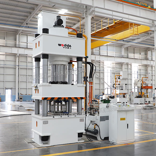 500吨四柱液压机