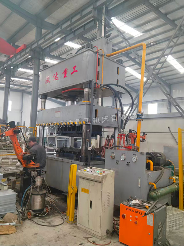 500吨汽车配件冲压生产线 500吨汽车配件冲压生产线