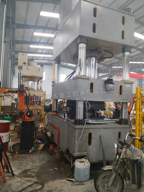 500吨四柱液压机 500吨四柱液压机