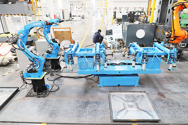 自动焊接机器人