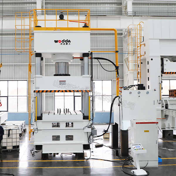 1000吨四柱液压机带液压垫