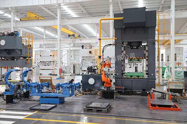 不锈钢水箱板生产线调试