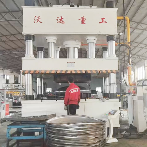 500吨不锈钢水塔封盖拉伸液压机