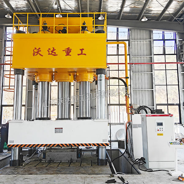 2000吨玻璃钢国徽成型液压机