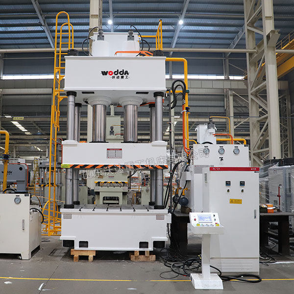 石英石洗衣盆液压机车间实物