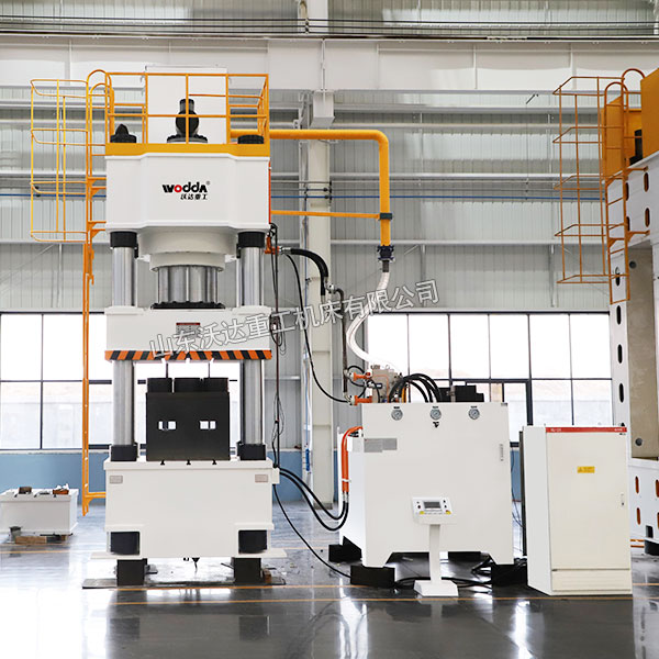 1250吨四柱液压机