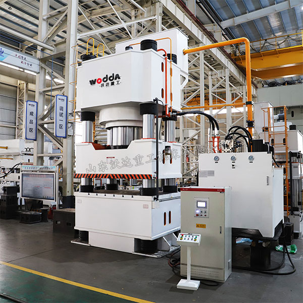 2500吨三梁四柱液压机 2500吨三梁四柱液压机