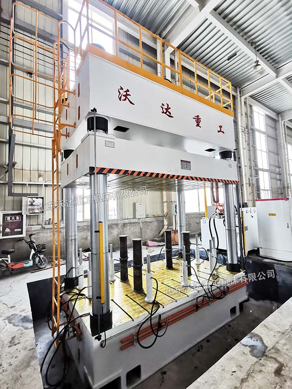 630吨四柱液压机