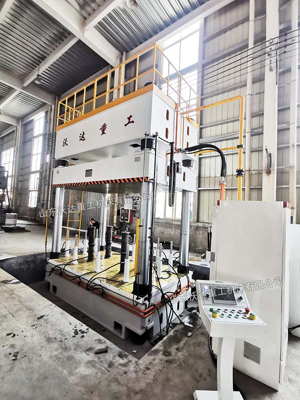 630吨复合材料成型液压机调试