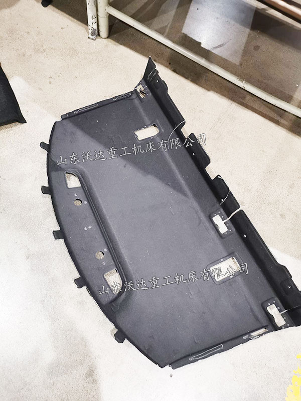 汽车后平台盖板