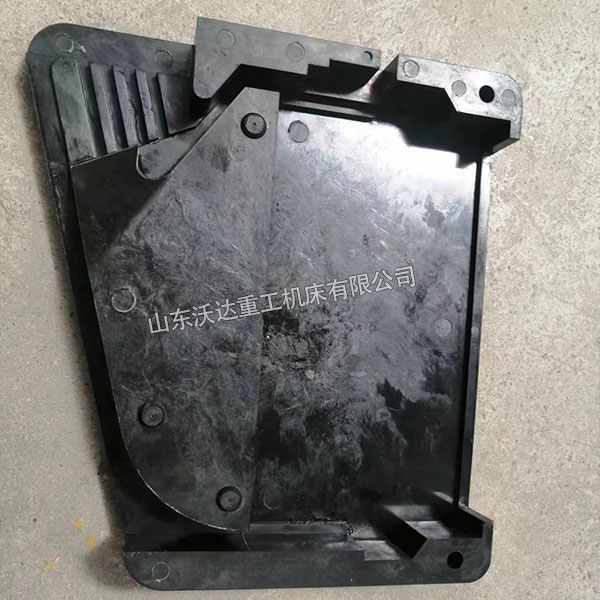 塑料电器壳（反面）