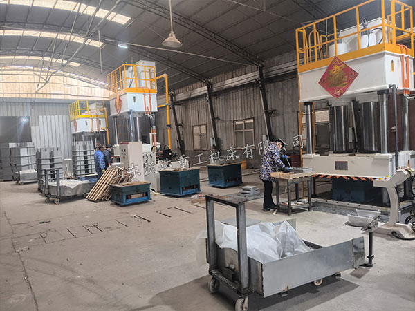 石英石水槽液压机