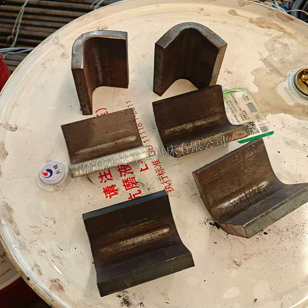 金属板材折弯成型