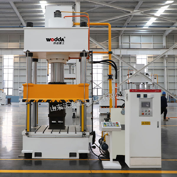 315吨四柱液压机