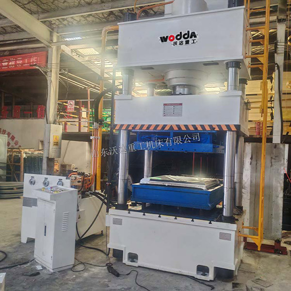 400吨不锈钢水箱板液压机